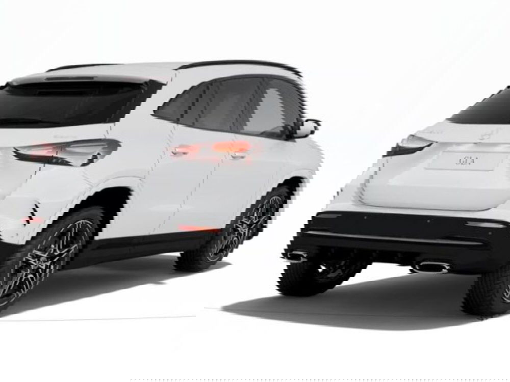 Mercedes-Benz GLA SUV nuova a Verona (2)