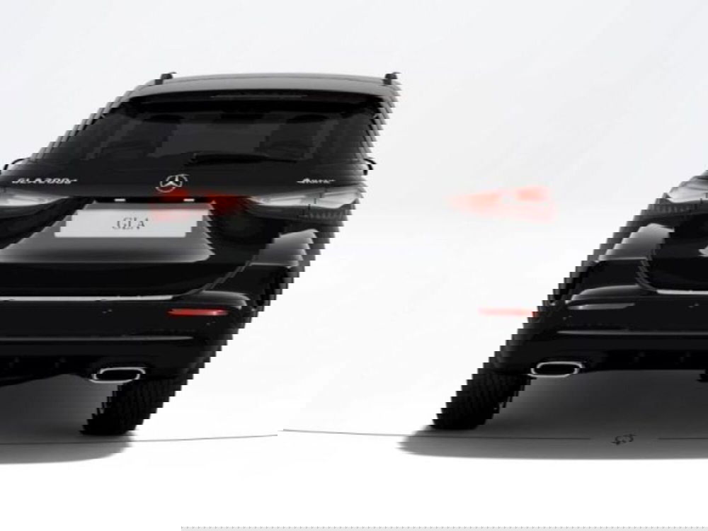 Mercedes-Benz GLA SUV nuova a Verona (4)