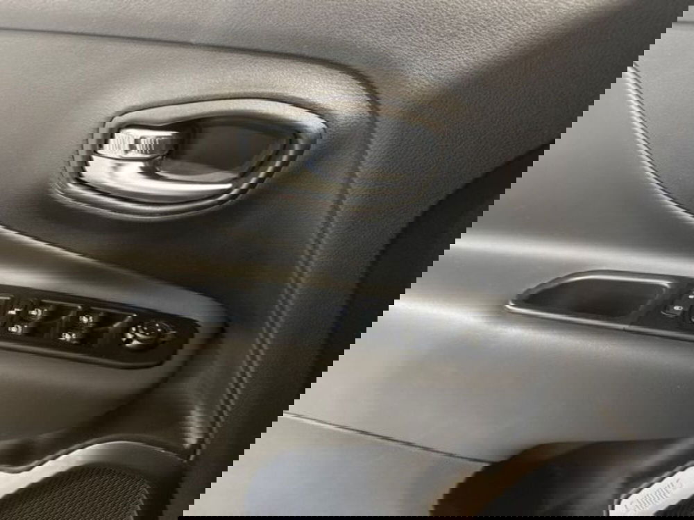 Jeep Renegade usata a Ancona (13)