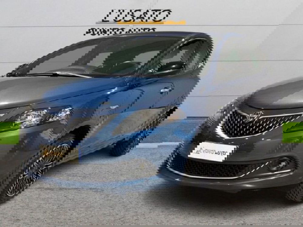 Lancia Ypsilon usata a Ancona