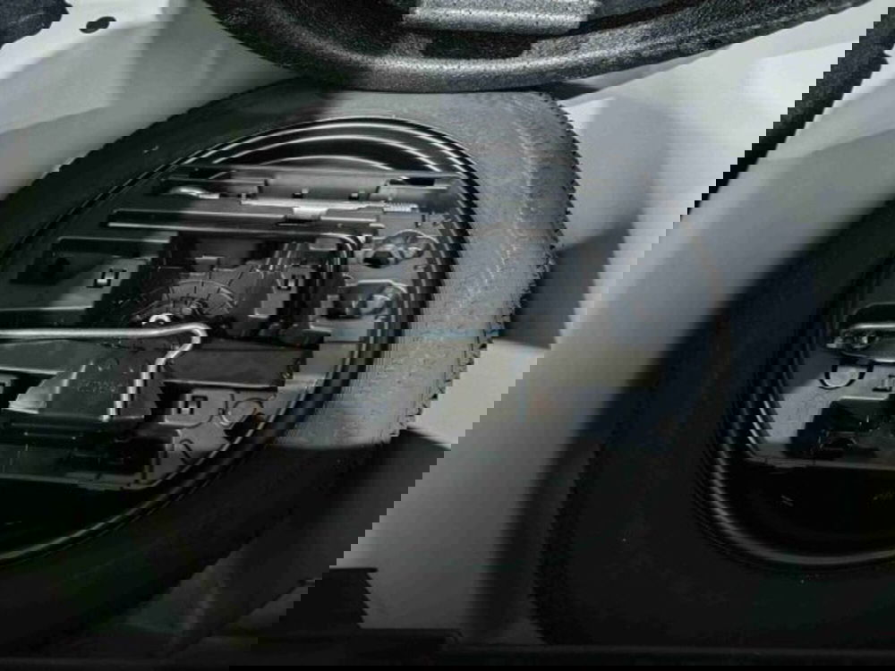 Opel Corsa usata a Catania (13)