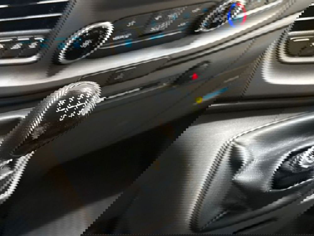 Ford Transit Custom Furgone usata a Catania (8)