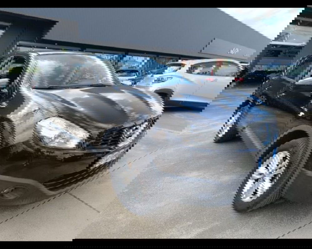 Nissan Qashqai usata a Catania