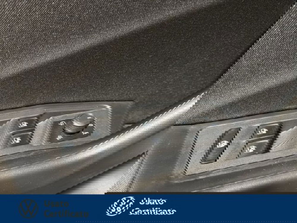 Volkswagen T-Roc usata a Vicenza (14)