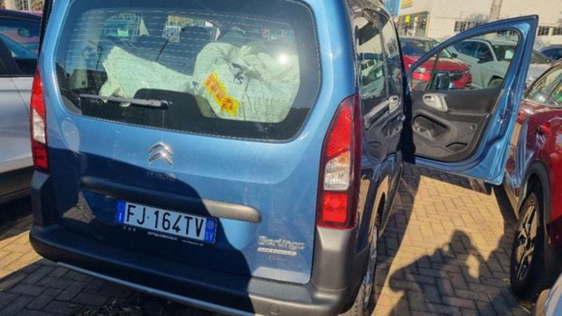 Citroen Berlingo usata a Savona (14)