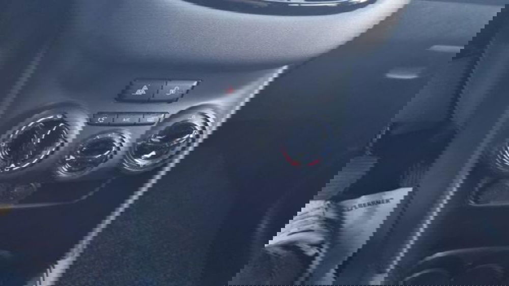 Peugeot 208 usata a Savona (16)