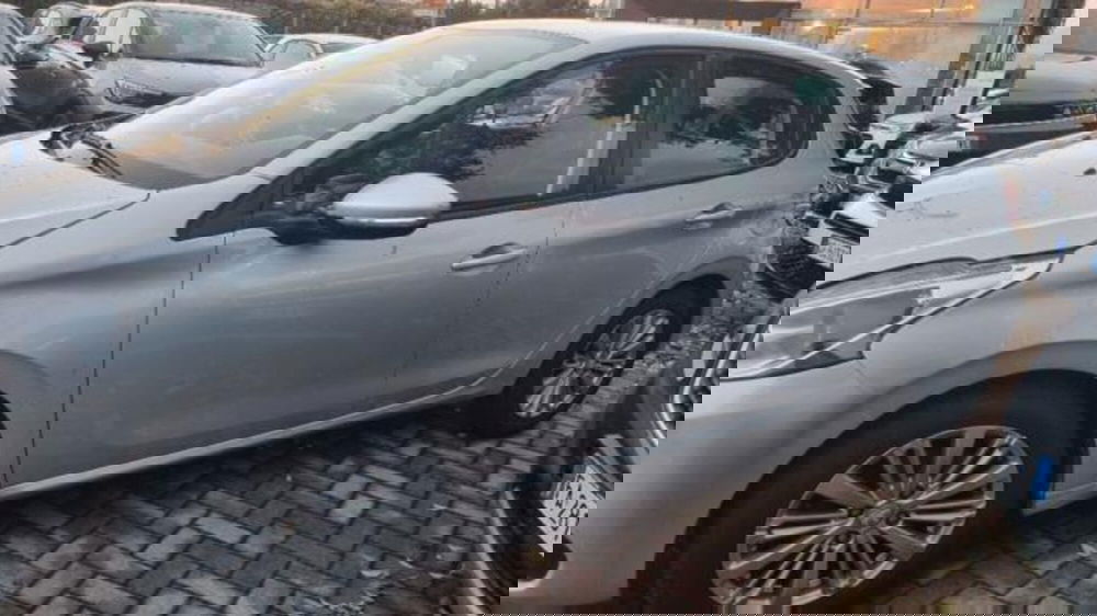 Peugeot 208 usata a Savona (5)