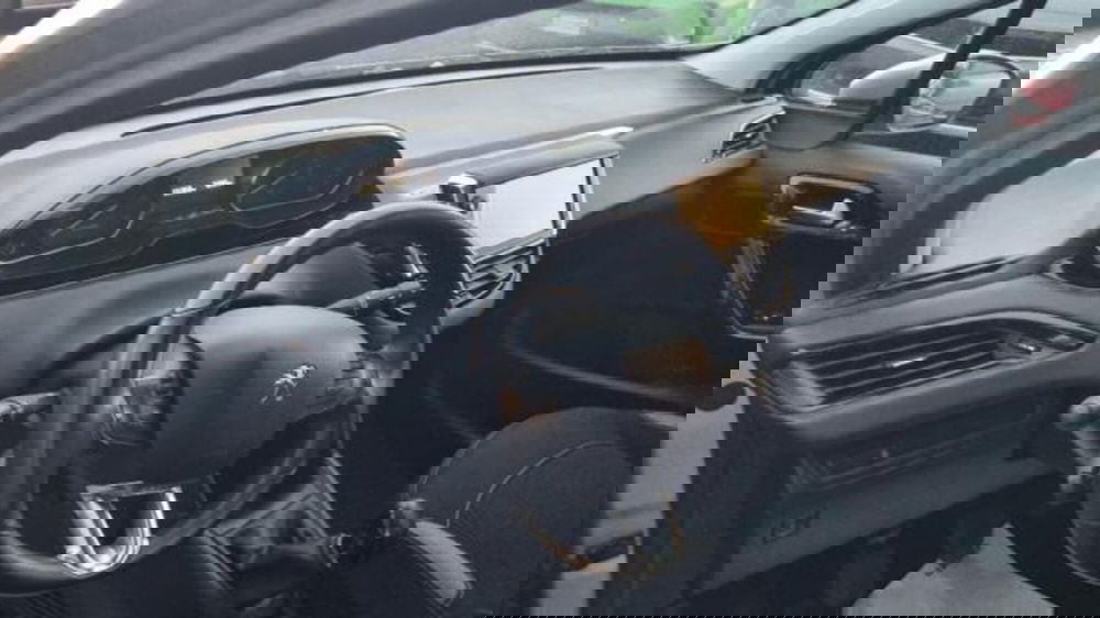 Peugeot 208 usata a Savona (8)