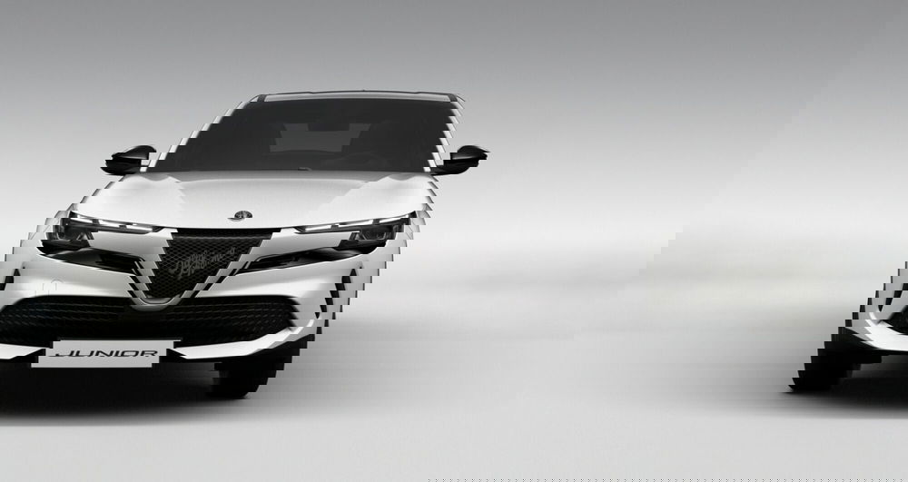 Alfa Romeo Junior nuova a Bari (2)