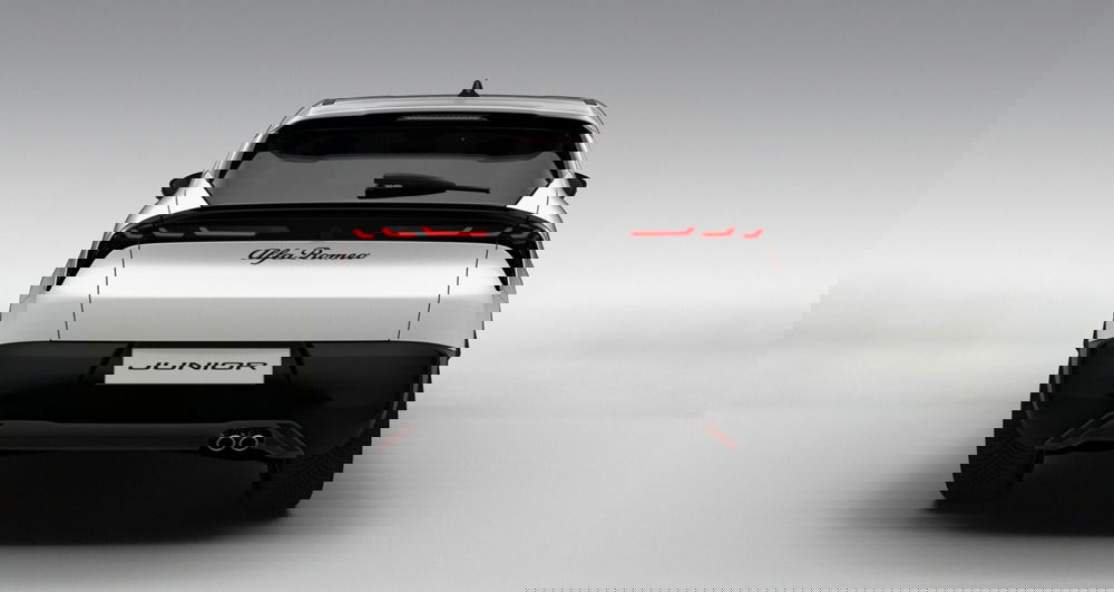 Alfa Romeo Junior nuova a Bari (6)