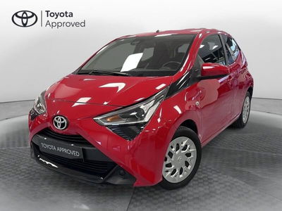 Toyota Aygo Connect 1.0 VVT-i 72 CV 5 porte x-play del 2020 usata a Prato