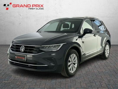 Volkswagen Tiguan 2.0 TDI 150 CV SCR DSG Life del 2021 usata a Castenaso