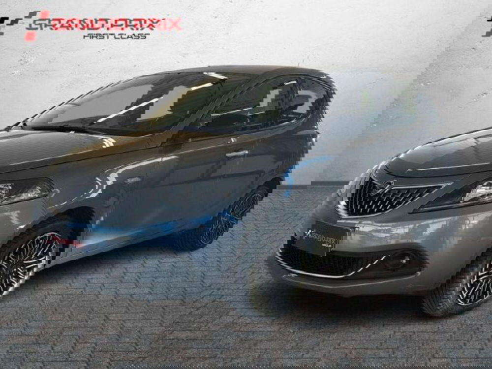 Lancia Ypsilon usata a Bologna