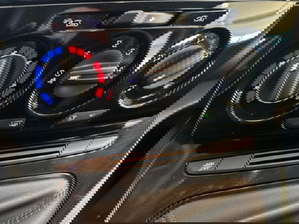 Lancia Ypsilon usata a Bologna (18)