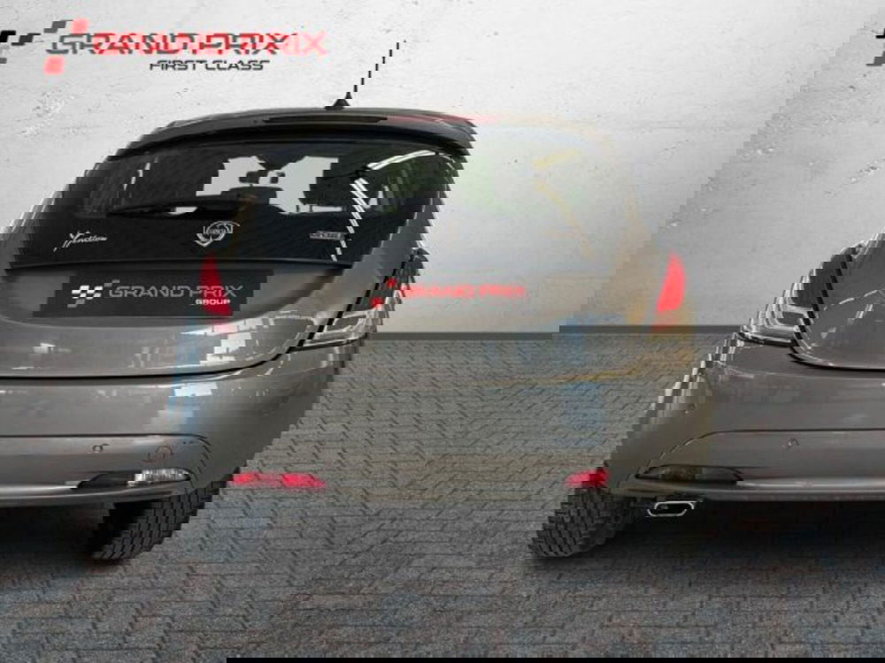 Lancia Ypsilon usata a Bologna (8)