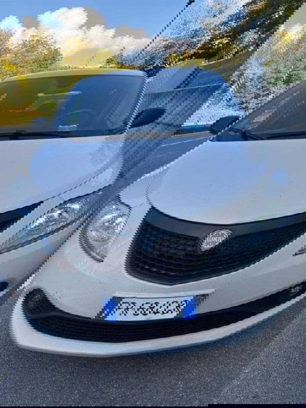 Lancia Ypsilon usata a Bologna