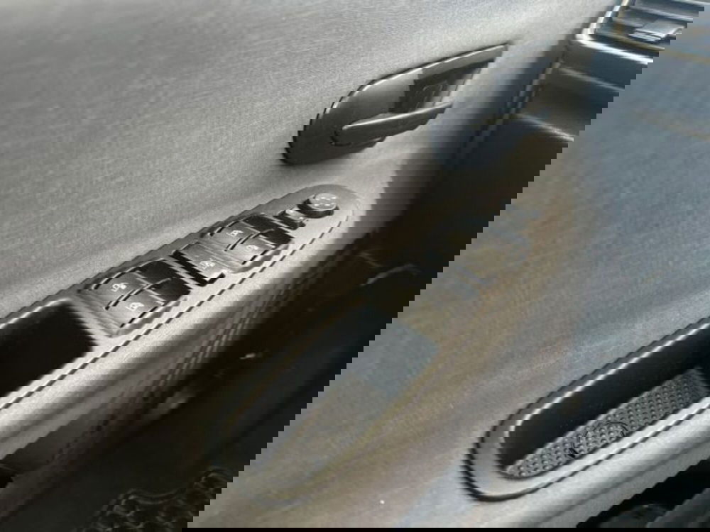 Lancia Ypsilon usata a Bologna (19)