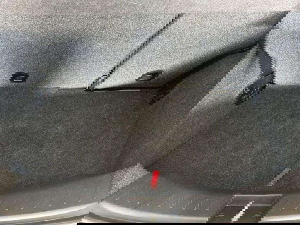 Lancia Ypsilon usata a Bologna (20)