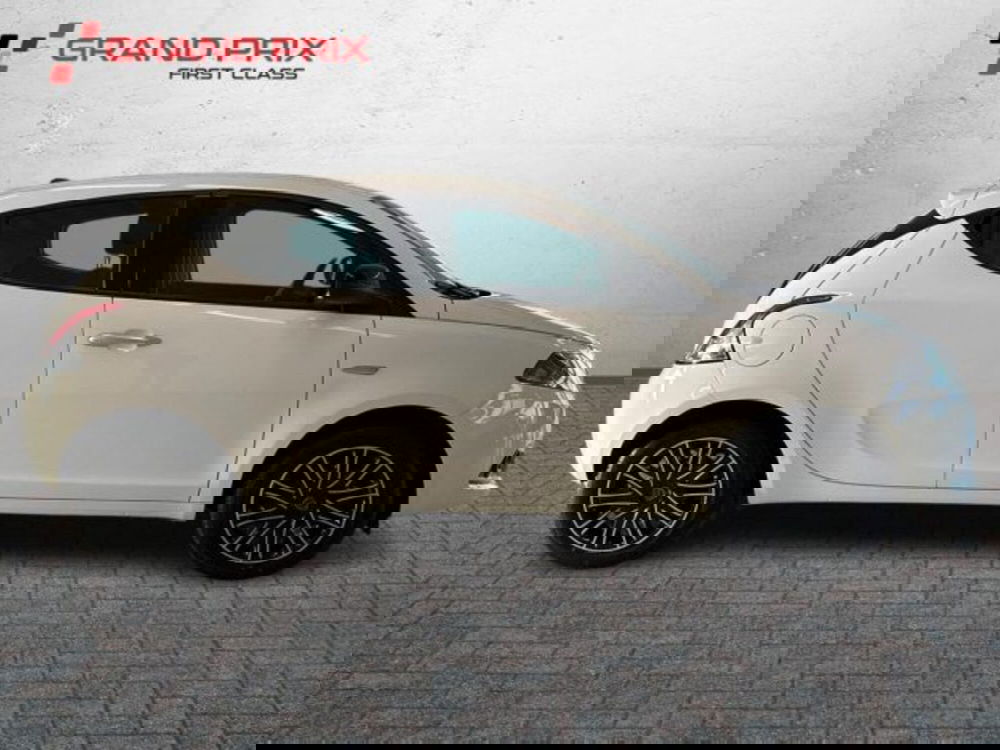 Lancia Ypsilon usata a Bologna (5)