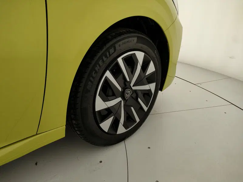 Peugeot 208 nuova a Caserta (14)