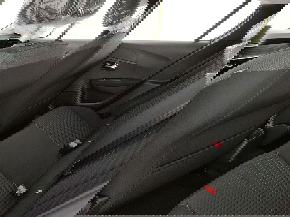 Peugeot 208 nuova a Caserta (15)