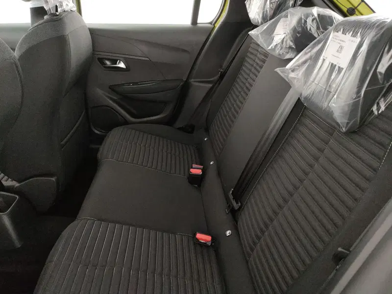 Peugeot 208 nuova a Caserta (16)