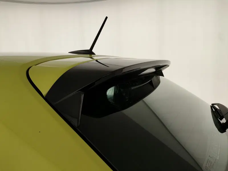 Peugeot 208 nuova a Caserta (17)