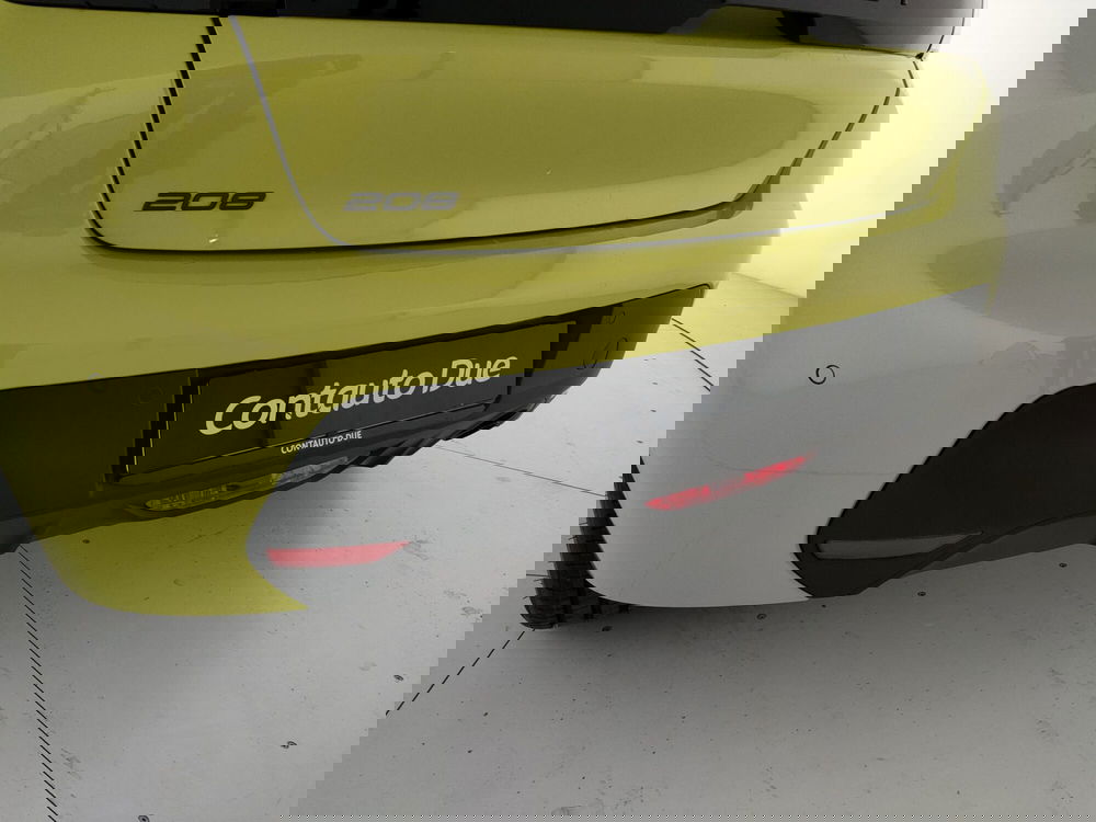 Peugeot 208 nuova a Caserta (9)