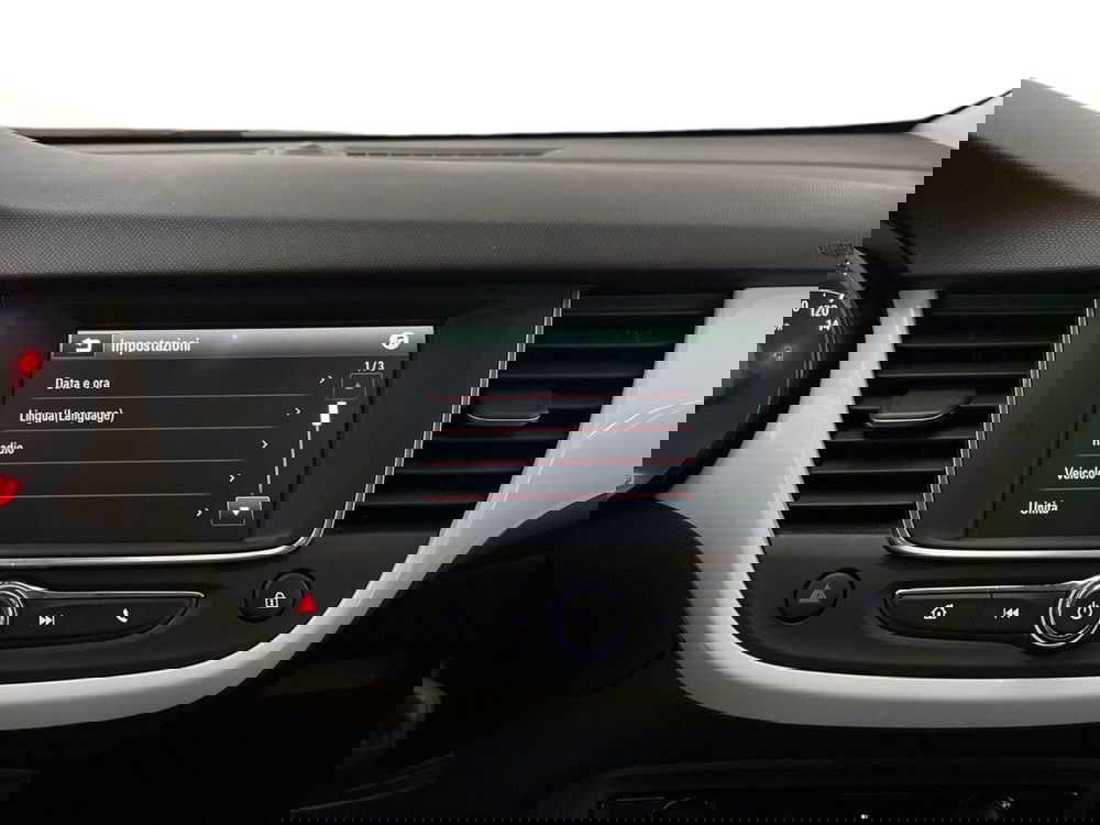 Opel Crossland X usata a Torino (13)