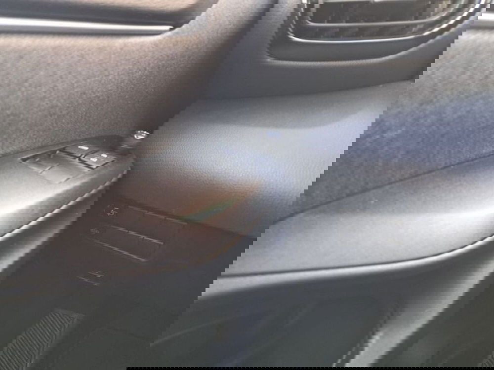 Toyota Yaris Cross usata a Cagliari (18)