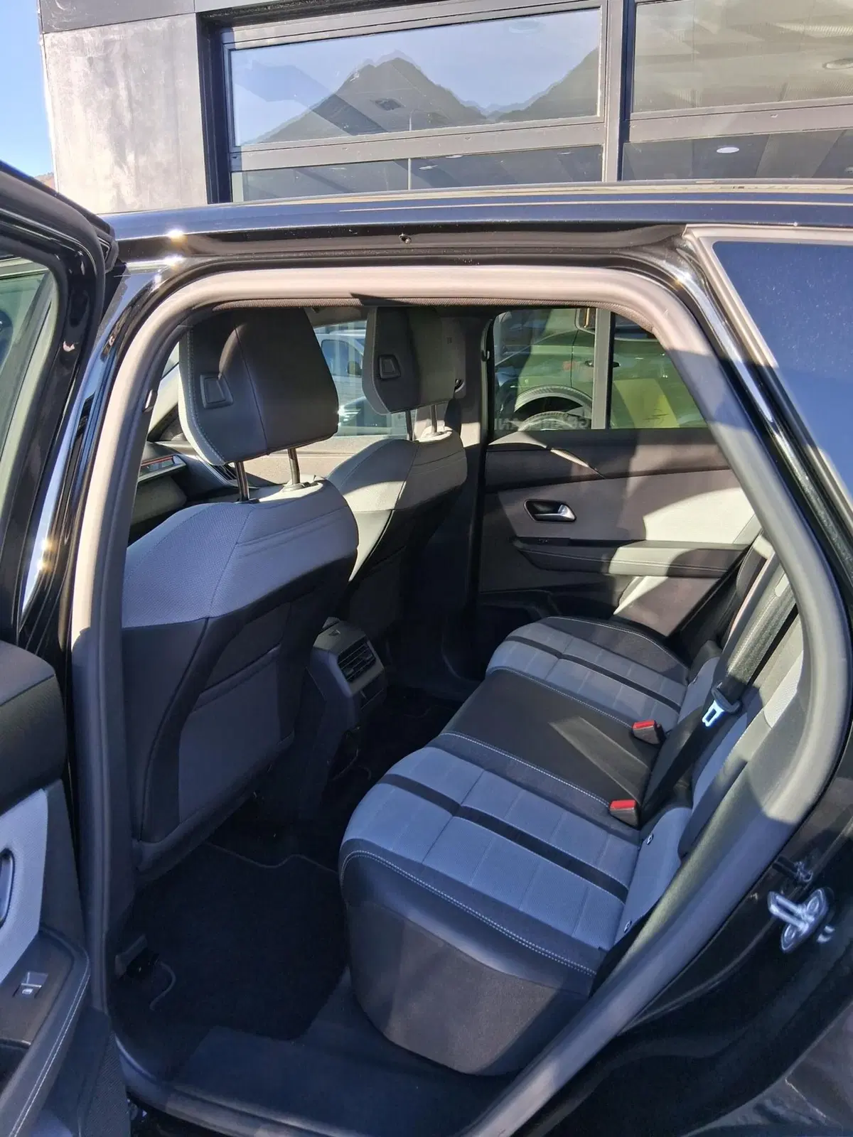 Opel Grandland usata a Aosta (11)
