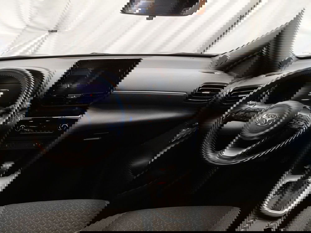 Toyota Yaris Cross usata a Frosinone (9)