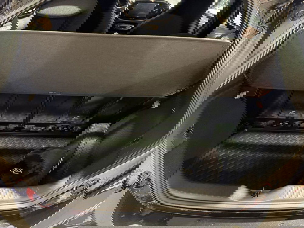 Toyota Aygo X usata a Frosinone (9)