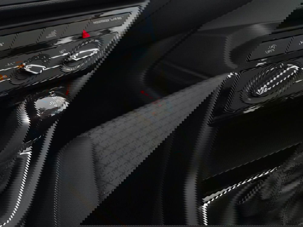 Volkswagen T-Cross usata a Palermo (13)