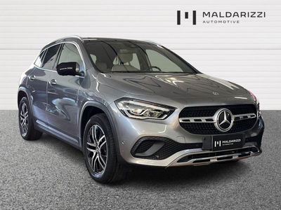 Mercedes-Benz GLA SUV 220 d AMG Line Premium Plus 4matic auto del 2020 usata a Trani