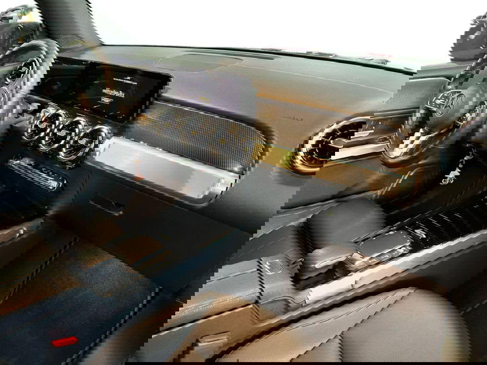 Mercedes-Benz GLB usata a Bari (9)