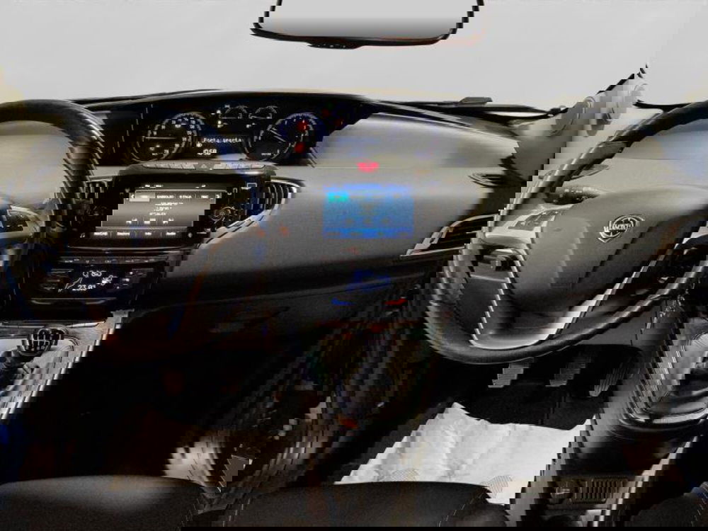 Lancia Ypsilon usata a Genova (11)