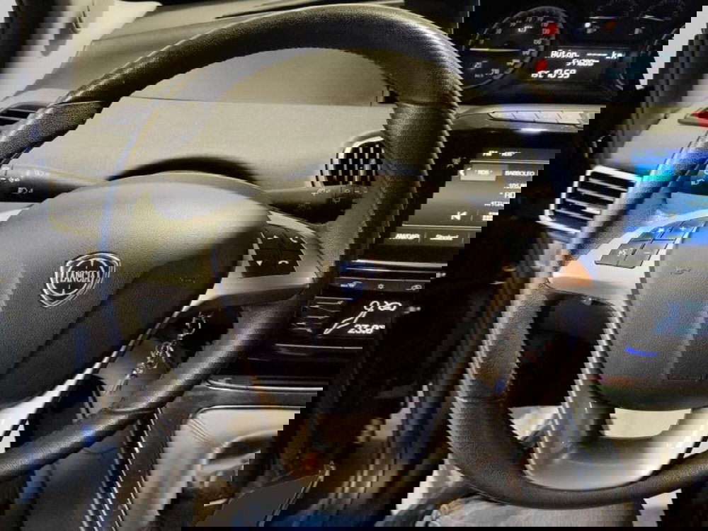 Lancia Ypsilon usata a Genova (14)