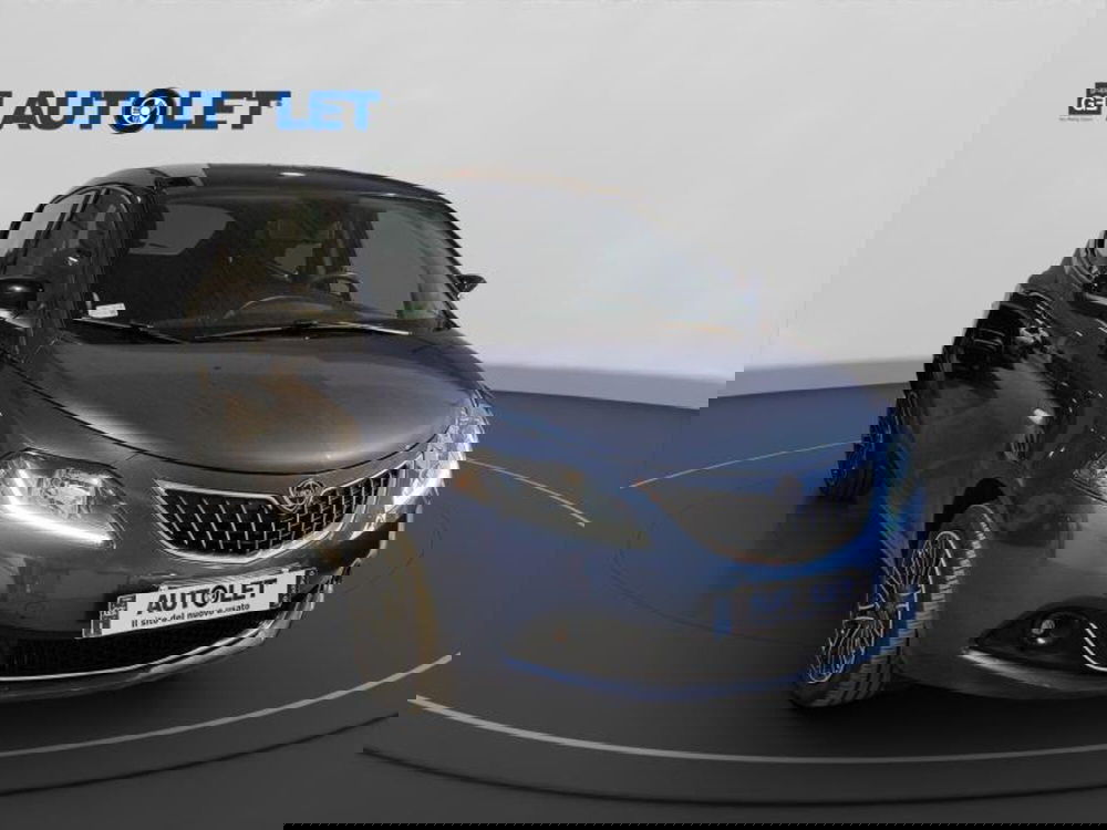 Lancia Ypsilon usata a Genova (3)