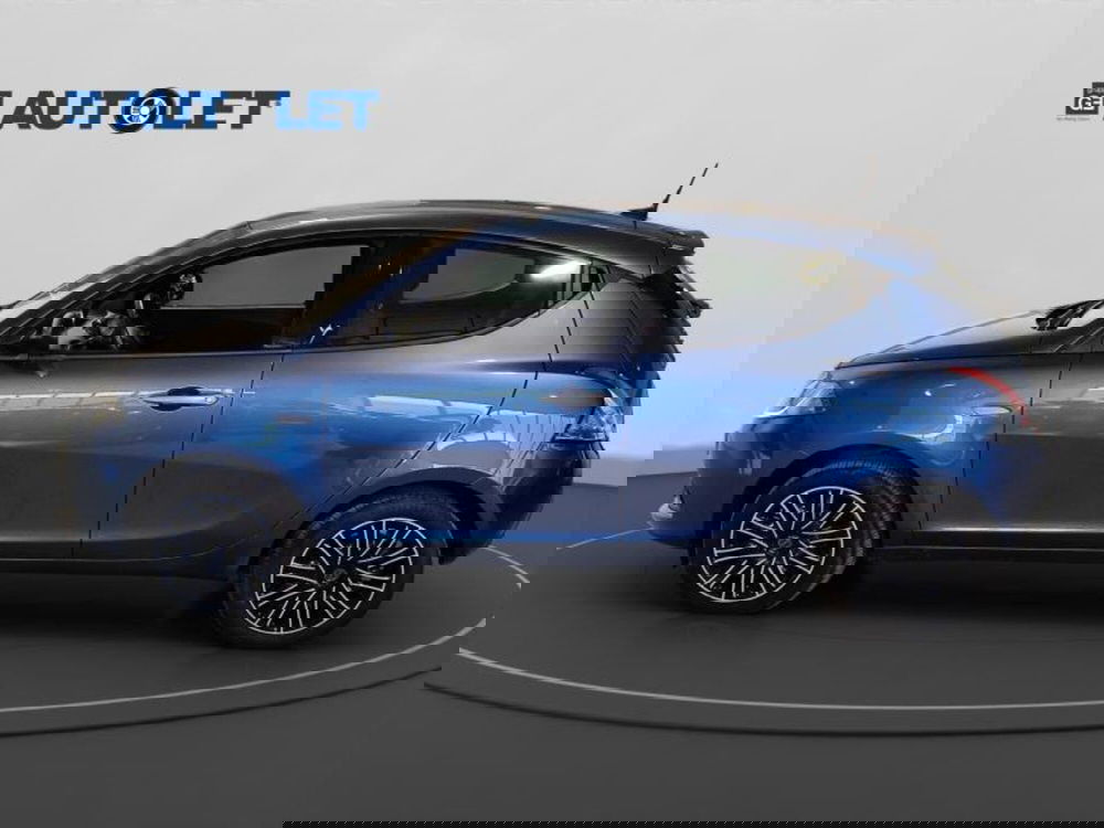 Lancia Ypsilon usata a Genova (5)