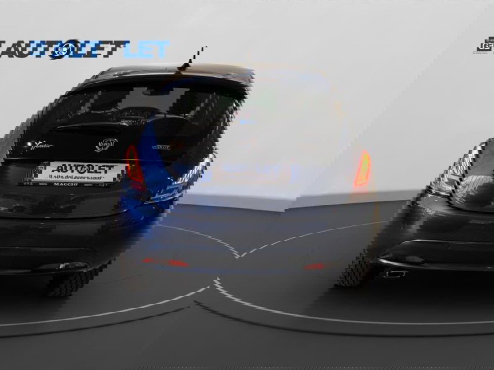 Lancia Ypsilon usata a Genova (6)