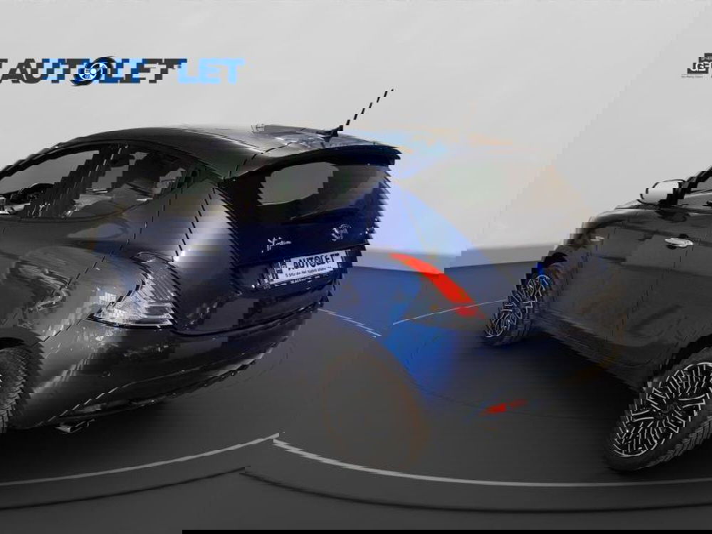 Lancia Ypsilon usata a Genova (8)