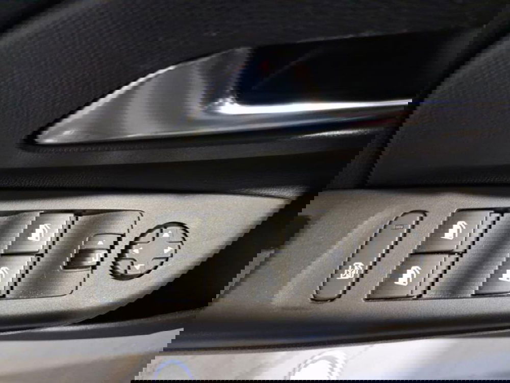 Opel Corsa usata a Genova (12)