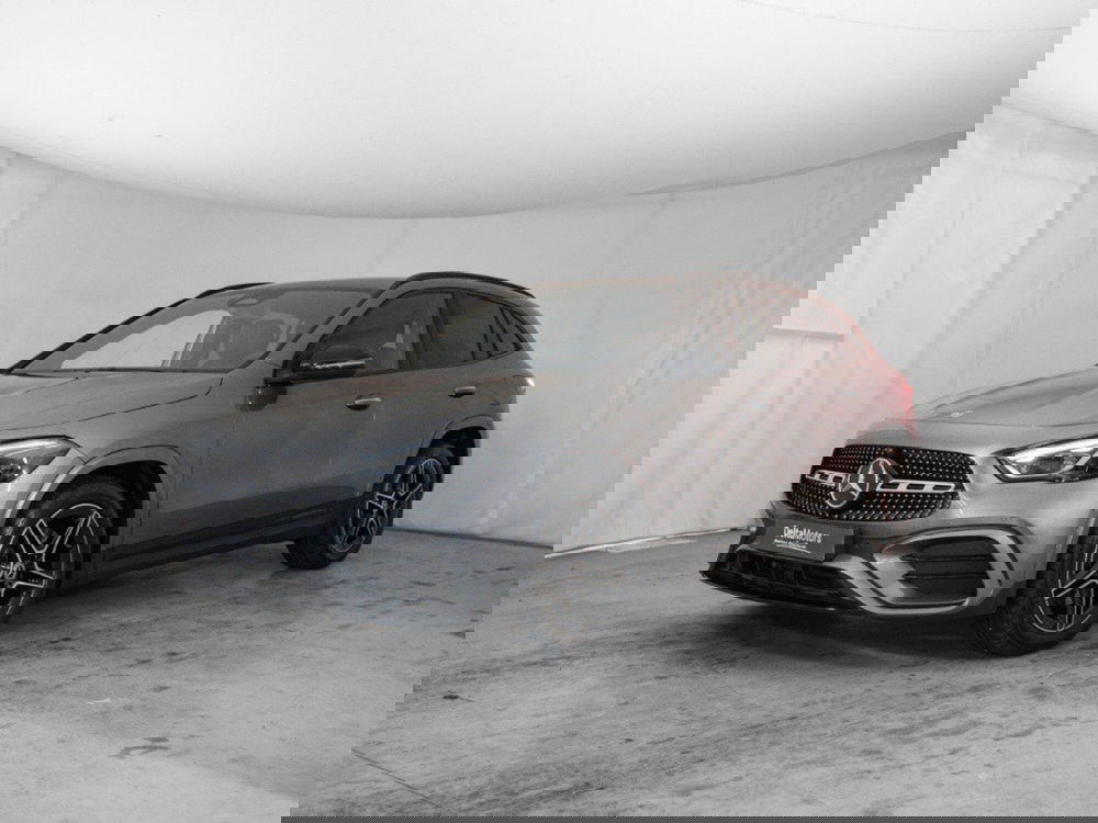 Mercedes-Benz GLA SUV nuova a Macerata