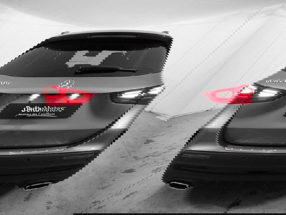 Mercedes-Benz GLA SUV nuova a Macerata (3)
