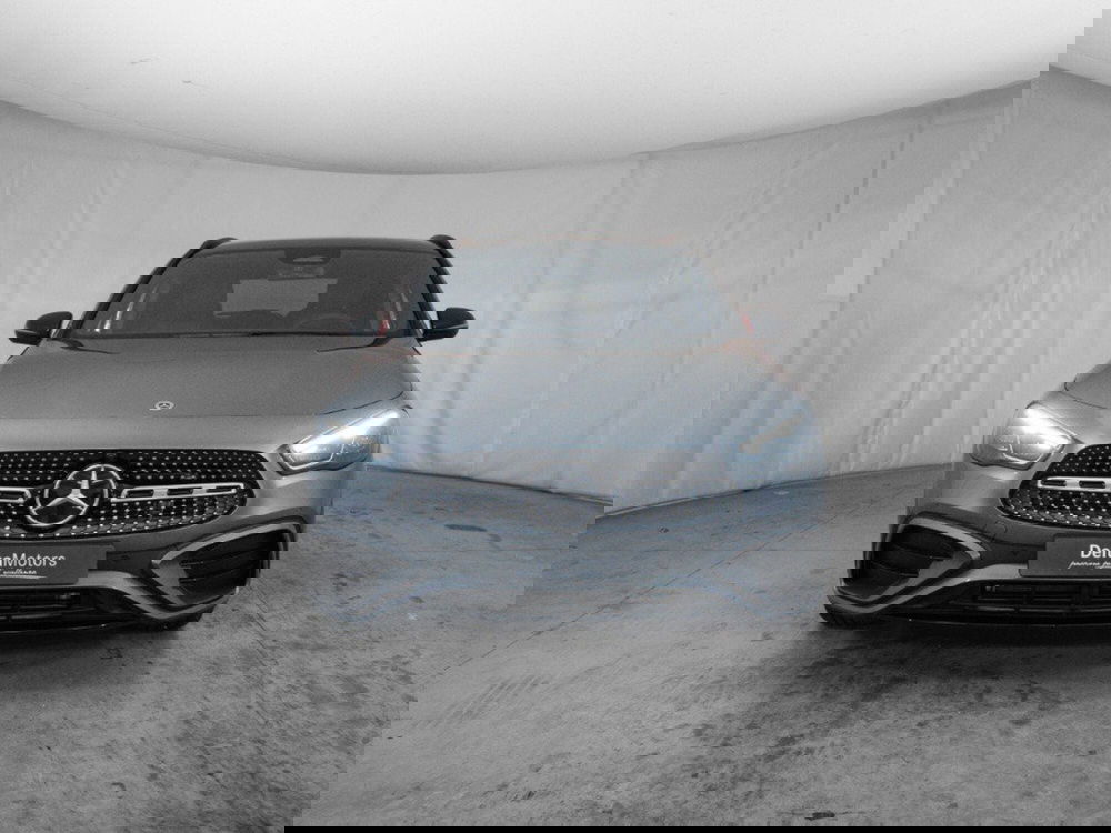 Mercedes-Benz GLA SUV nuova a Macerata (5)