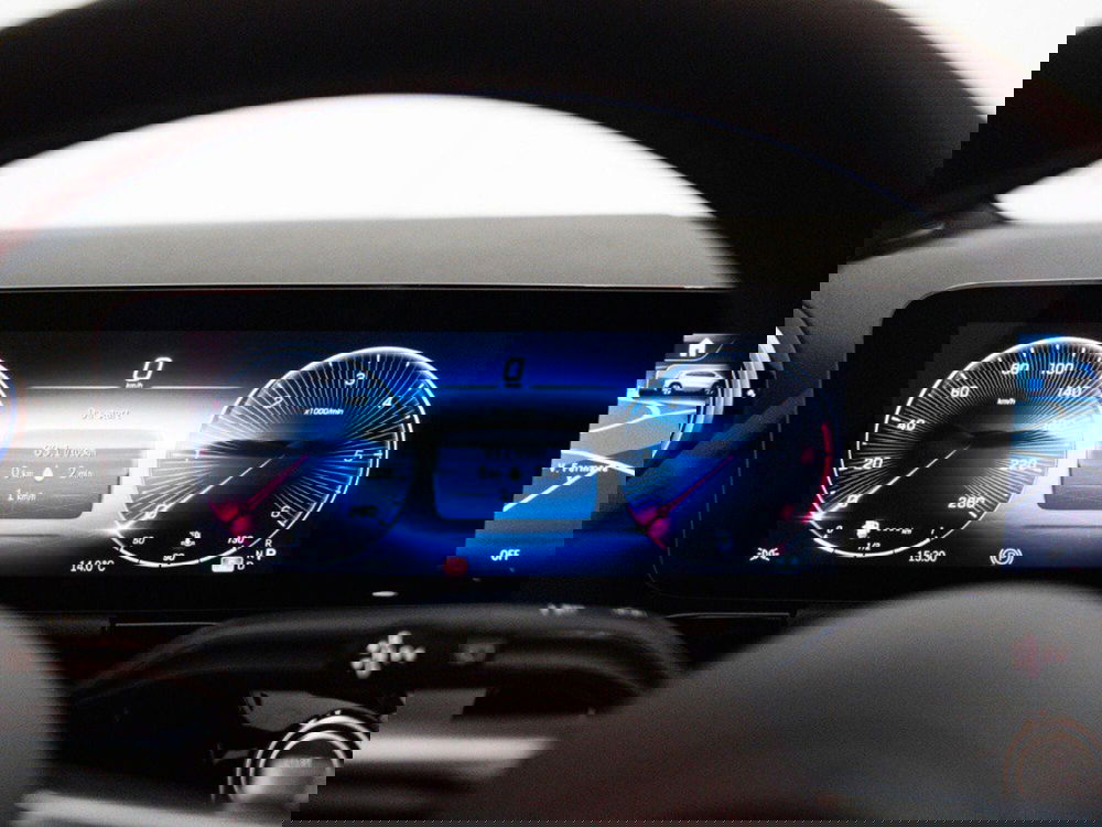 Mercedes-Benz GLA SUV nuova a Macerata (12)