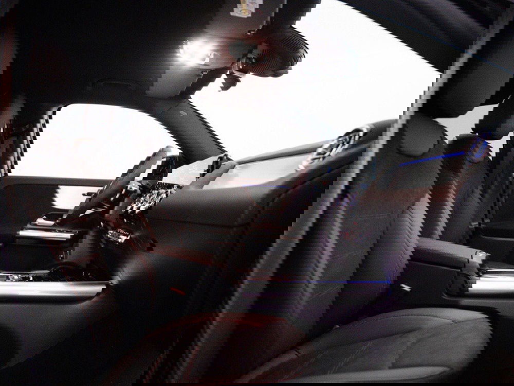 Mercedes-Benz GLA SUV nuova a Macerata (20)