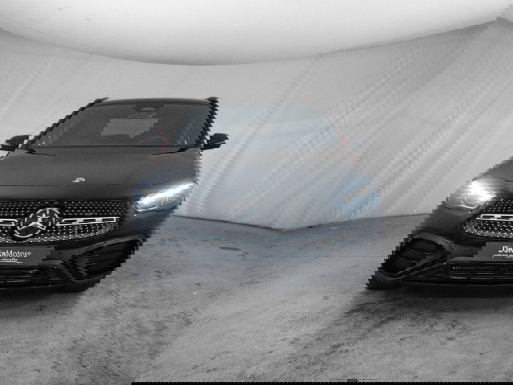 Mercedes-Benz GLA SUV nuova a Macerata (5)