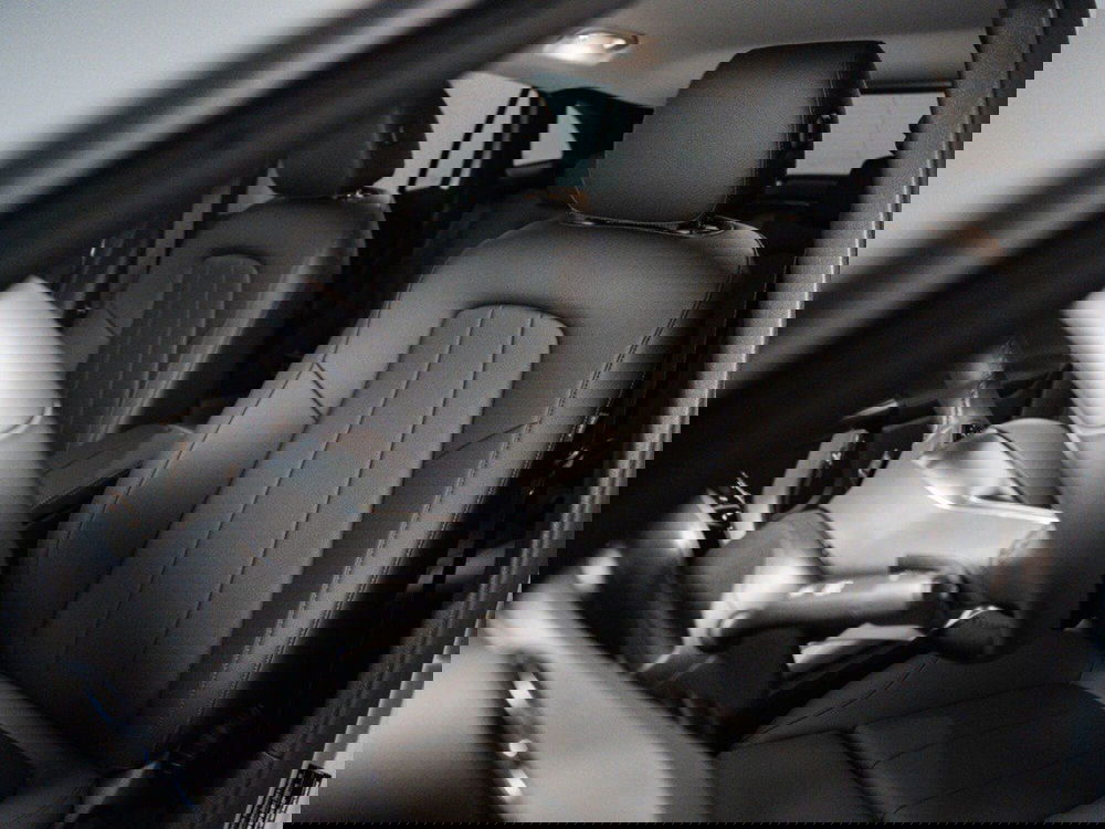 Mercedes-Benz GLA SUV nuova a Macerata (13)